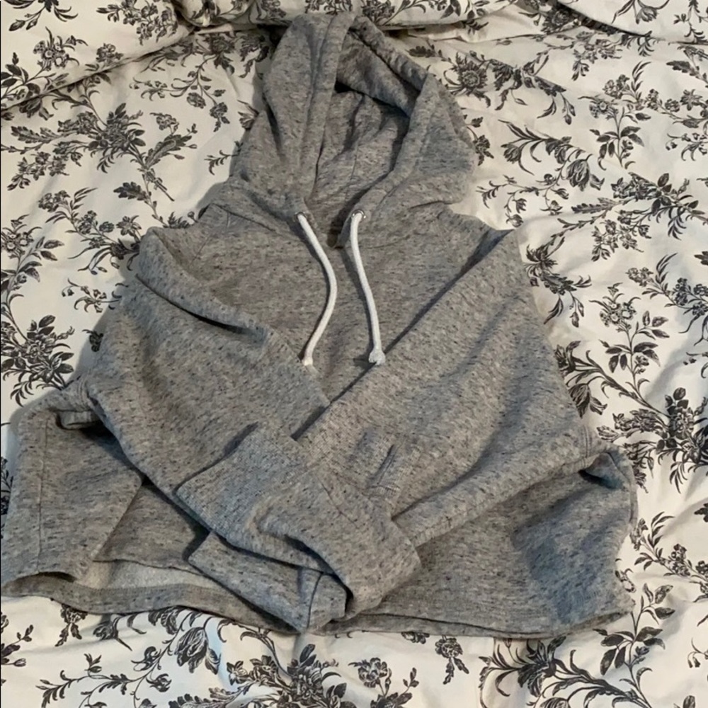 Cropped hoodie